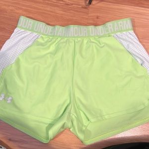 Underarmour athletic shorts